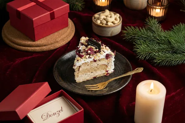 Donzel, donzel festive cake